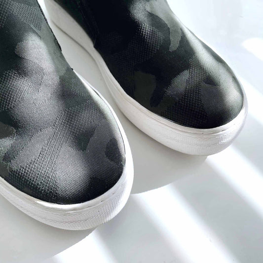 steve madden gills camo flatform sneakers - size 8.5