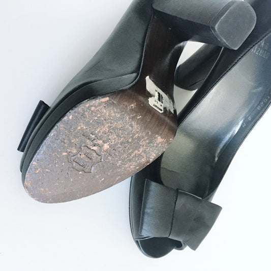 Stuart Weitzman Bowright Pumps - size 8