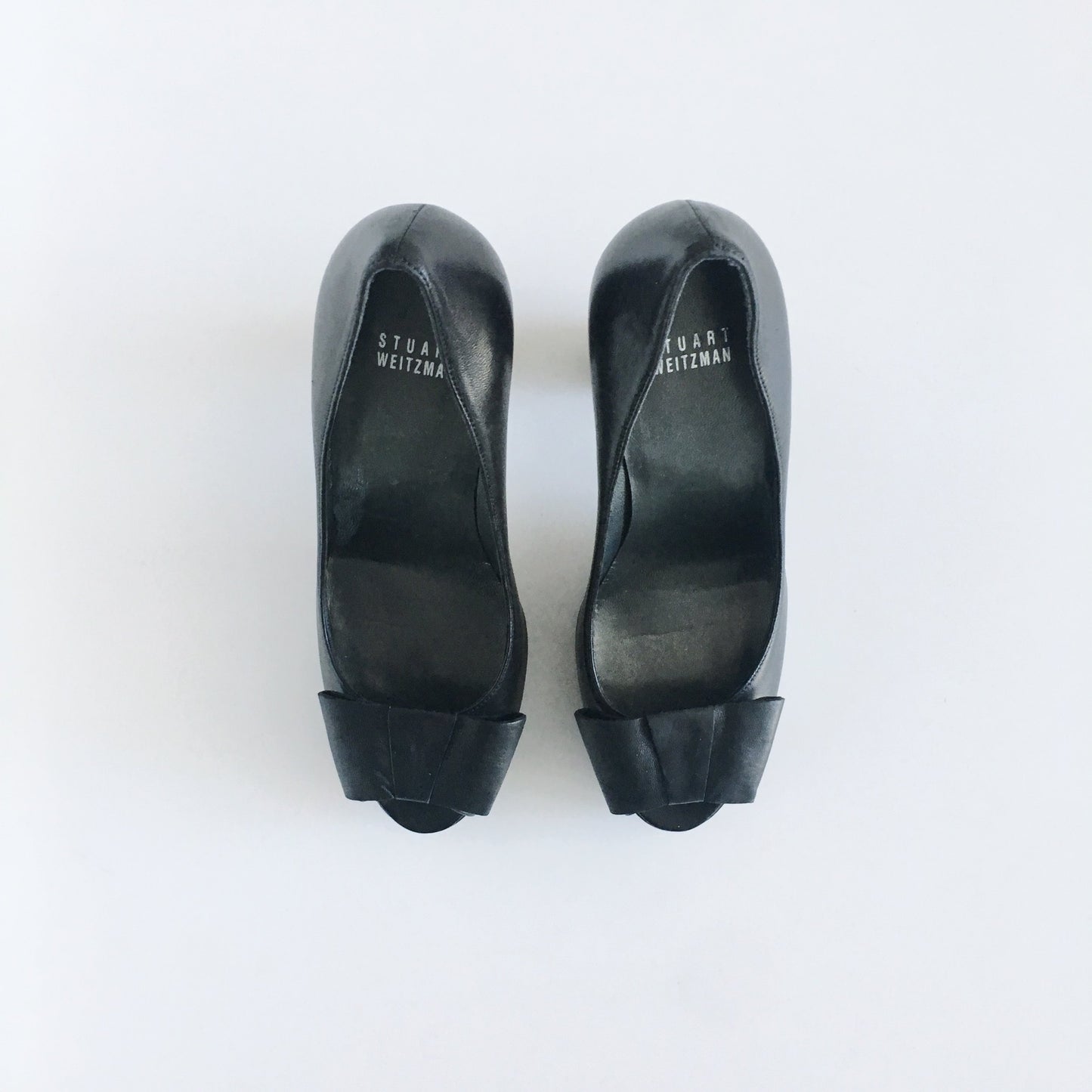 Stuart Weitzman Bowright Pumps - size 8