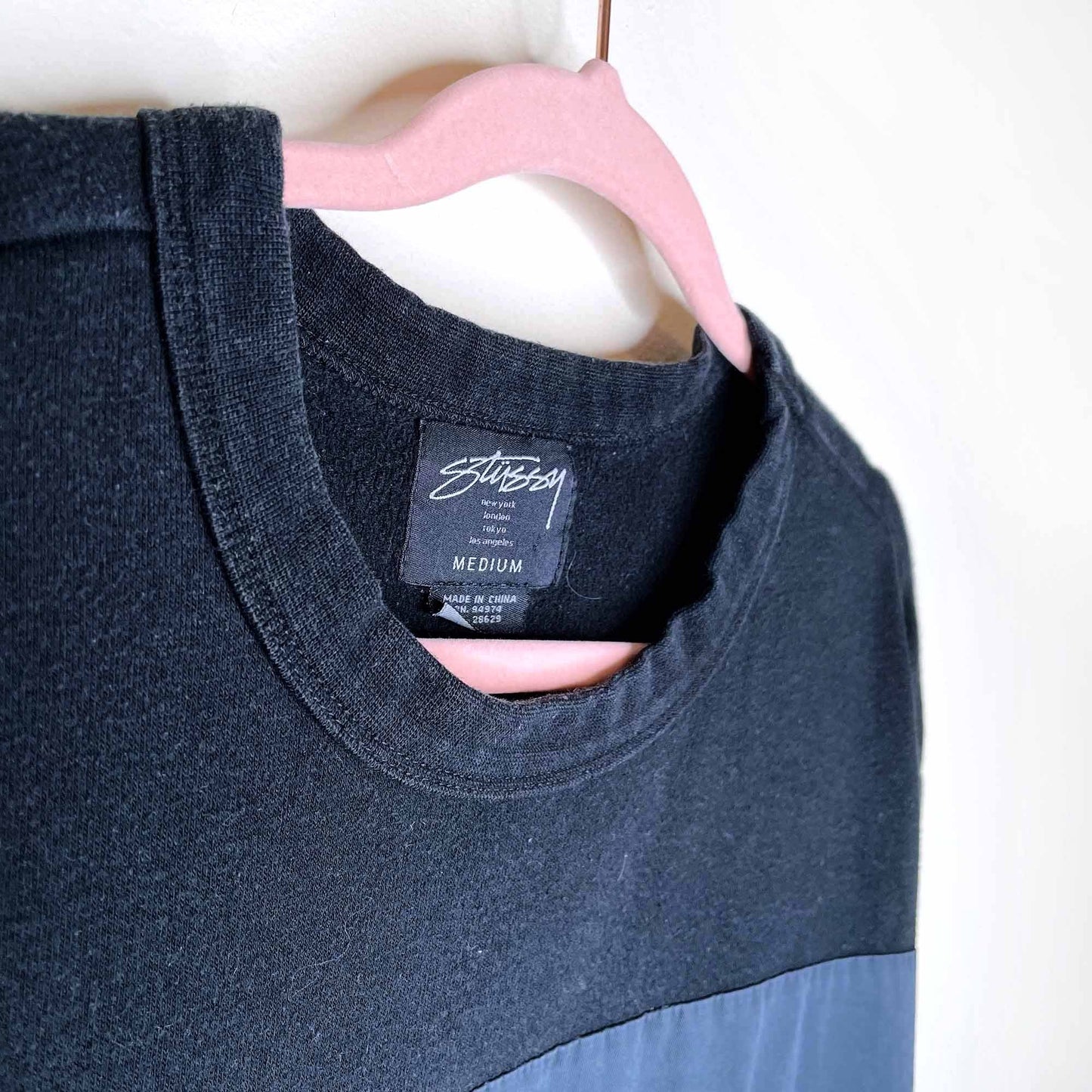 stussy black crewneck sweatshirt - size medium