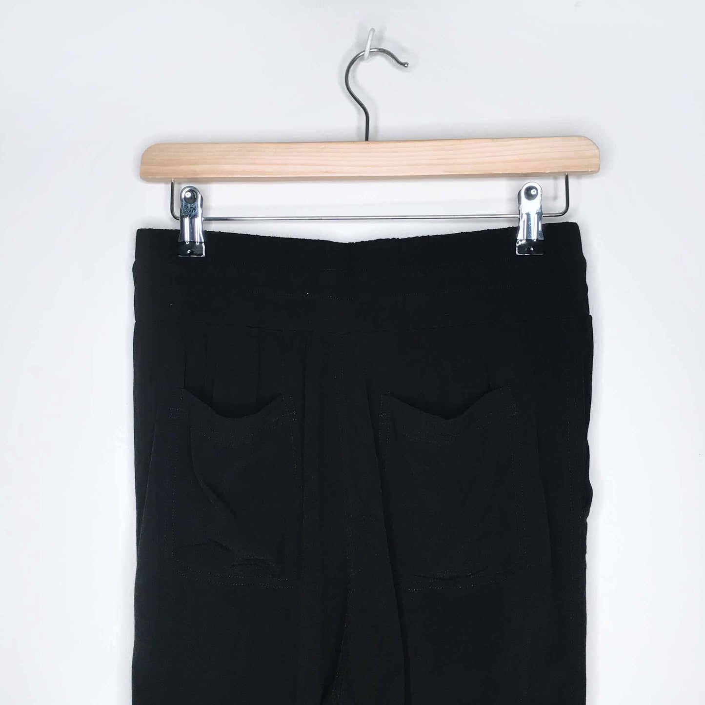 Sunday Best high rise crepe jogger - size small