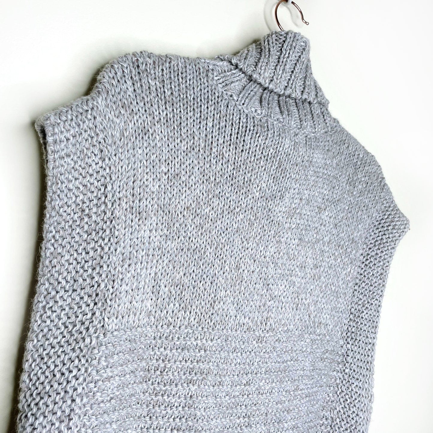 apiece apart inis fringe vest alpaca-wool sweater - size small