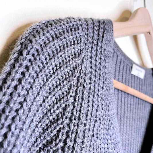 babaton valadon merino wool v-neck ribbed balloon sleeve sweater - size xs