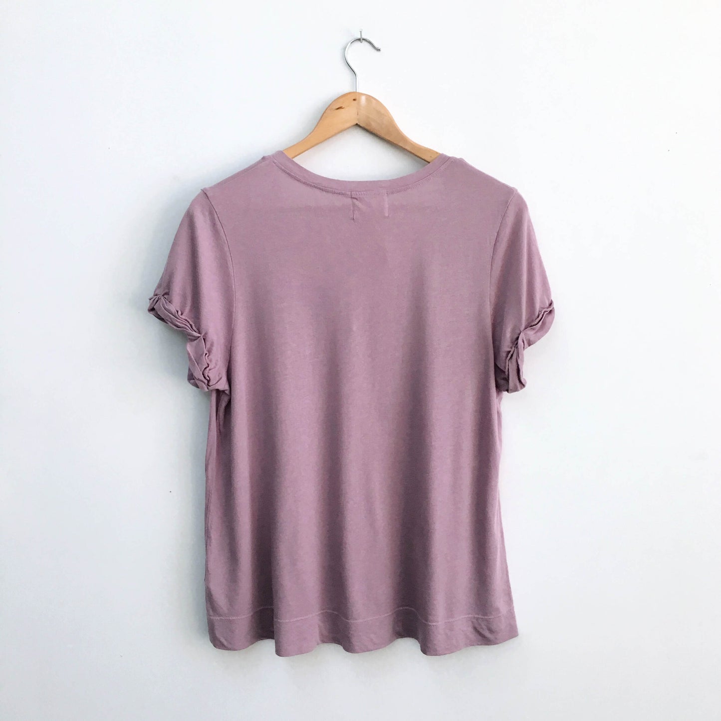 t.la rolled sleeve v-neck tee - size Small - NWT