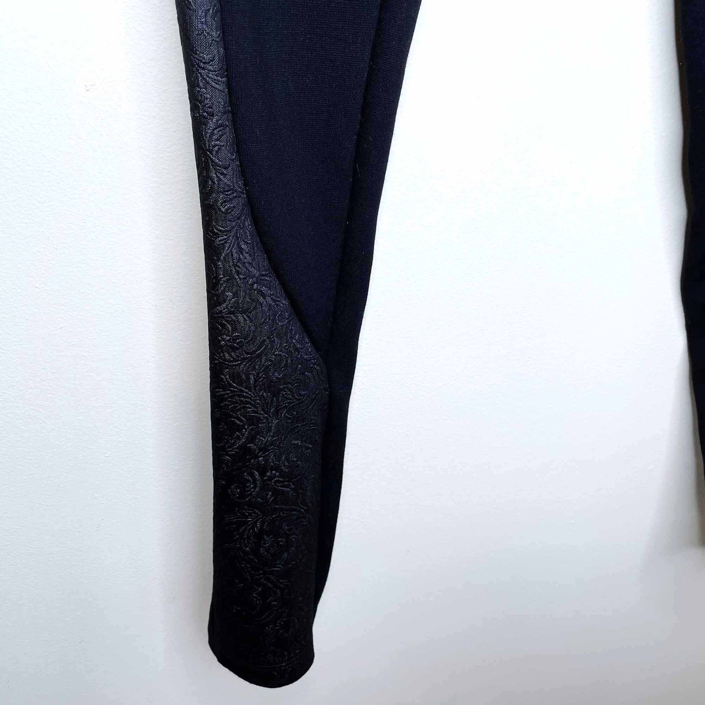 Tezenis black mid-rise panelled leggings - size xs
