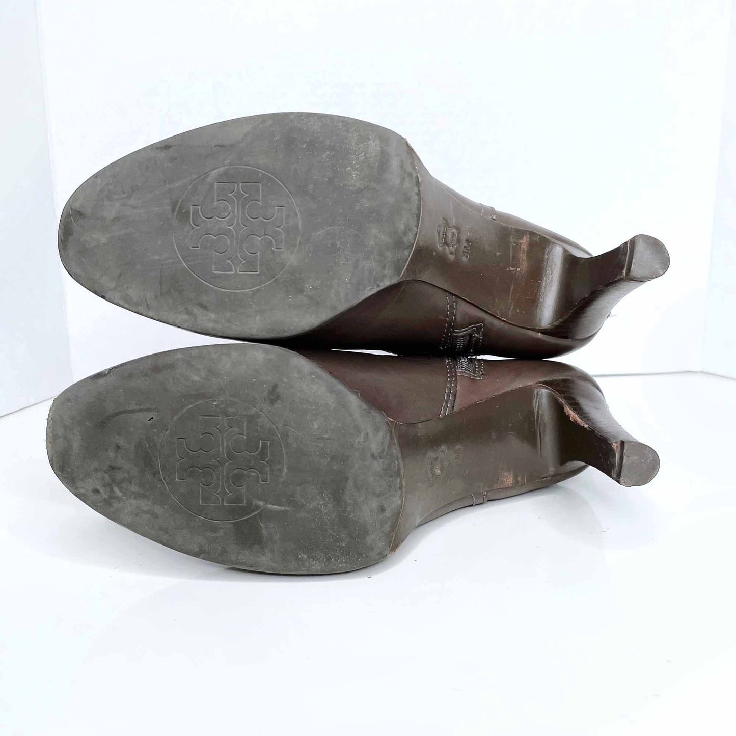 tory burch leather bristol booties in elephant brown - size 8