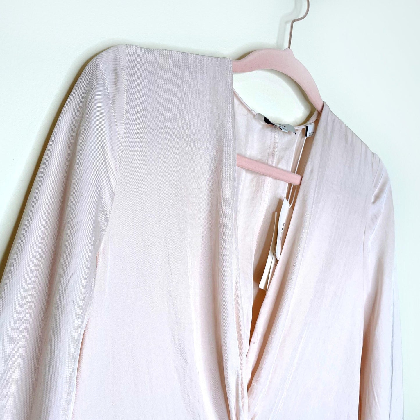 nwt vince satin twist drape long sleeve dress - size 8