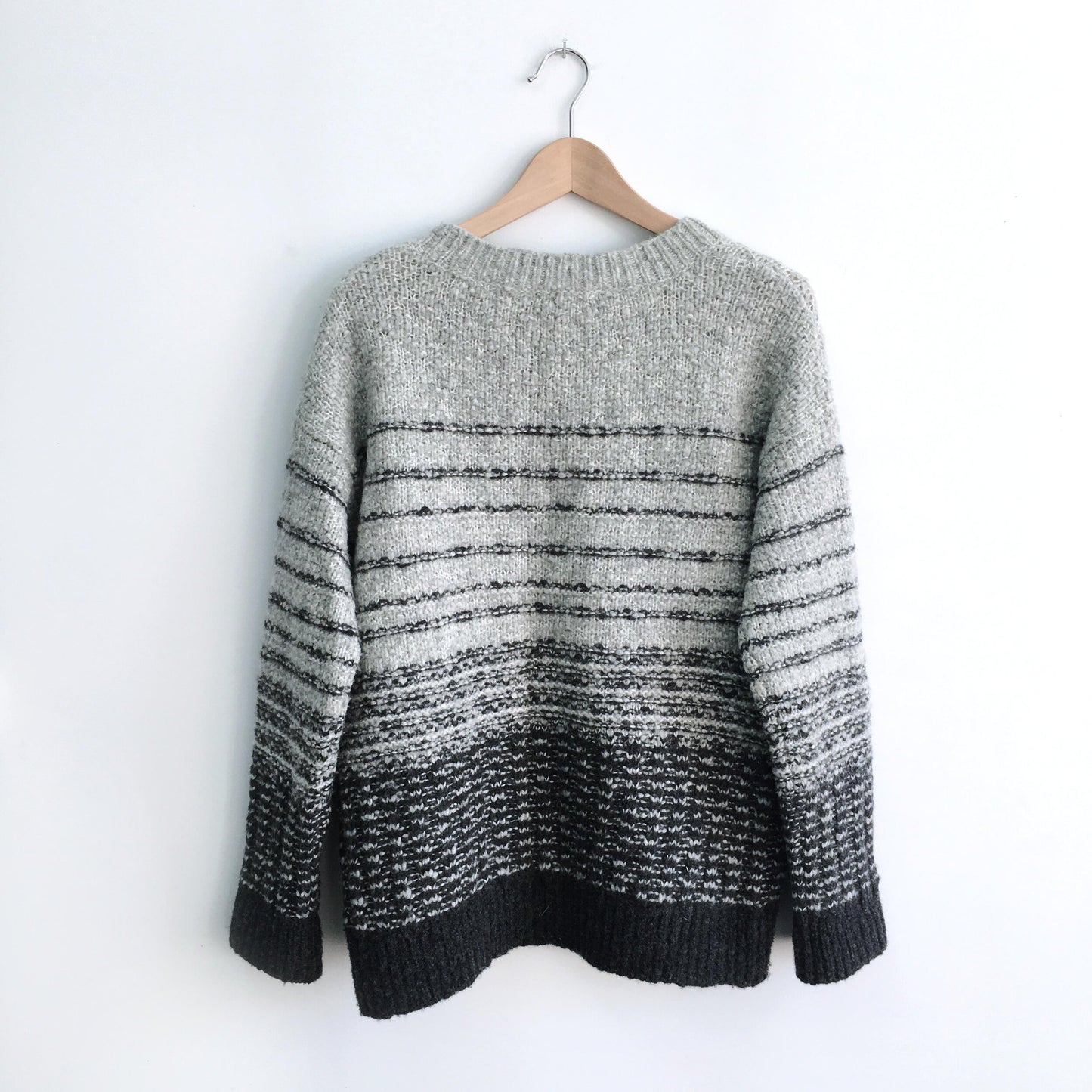 Vince Textured Striped Wool Sweater - size Medium