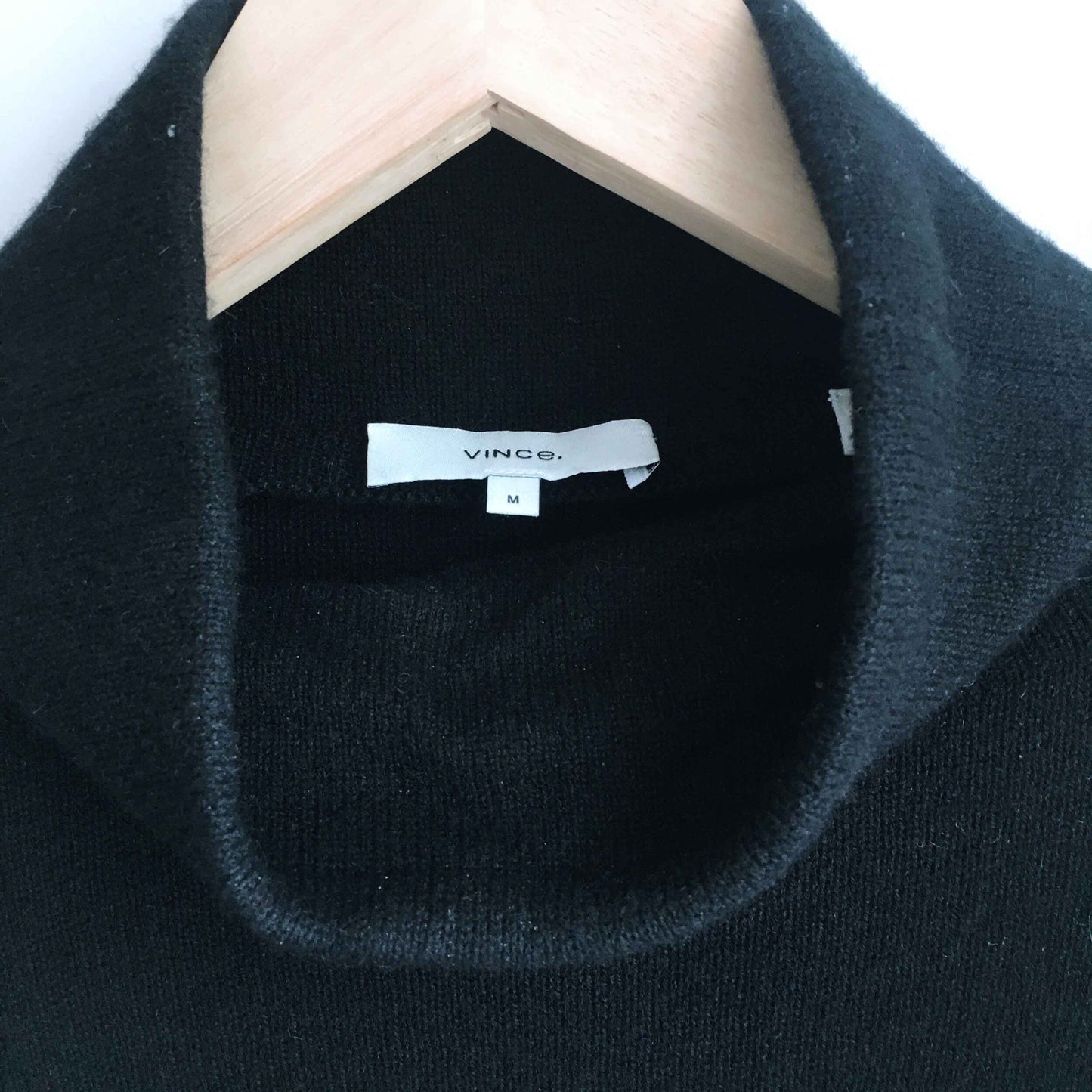 Vince wool-cashmere funnel neck pullover - size Medium