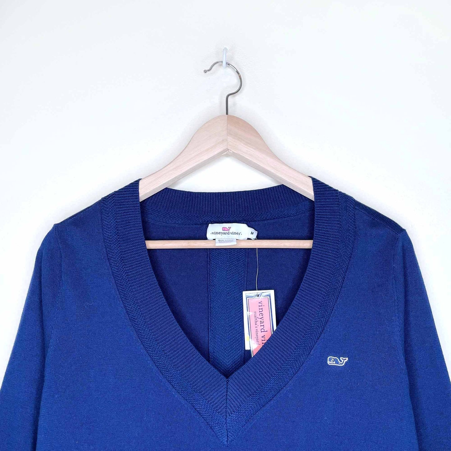 nwt vineyard vines cotton v-neck lightweight sweater - size medium