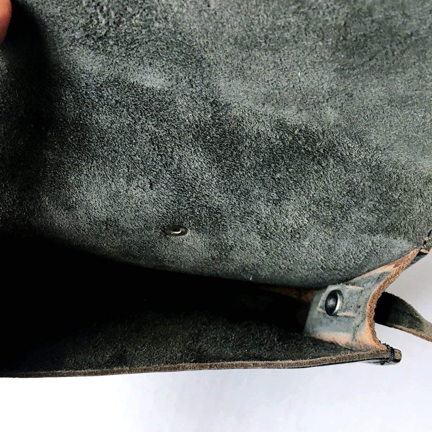 Vintage leather saddle crossbody