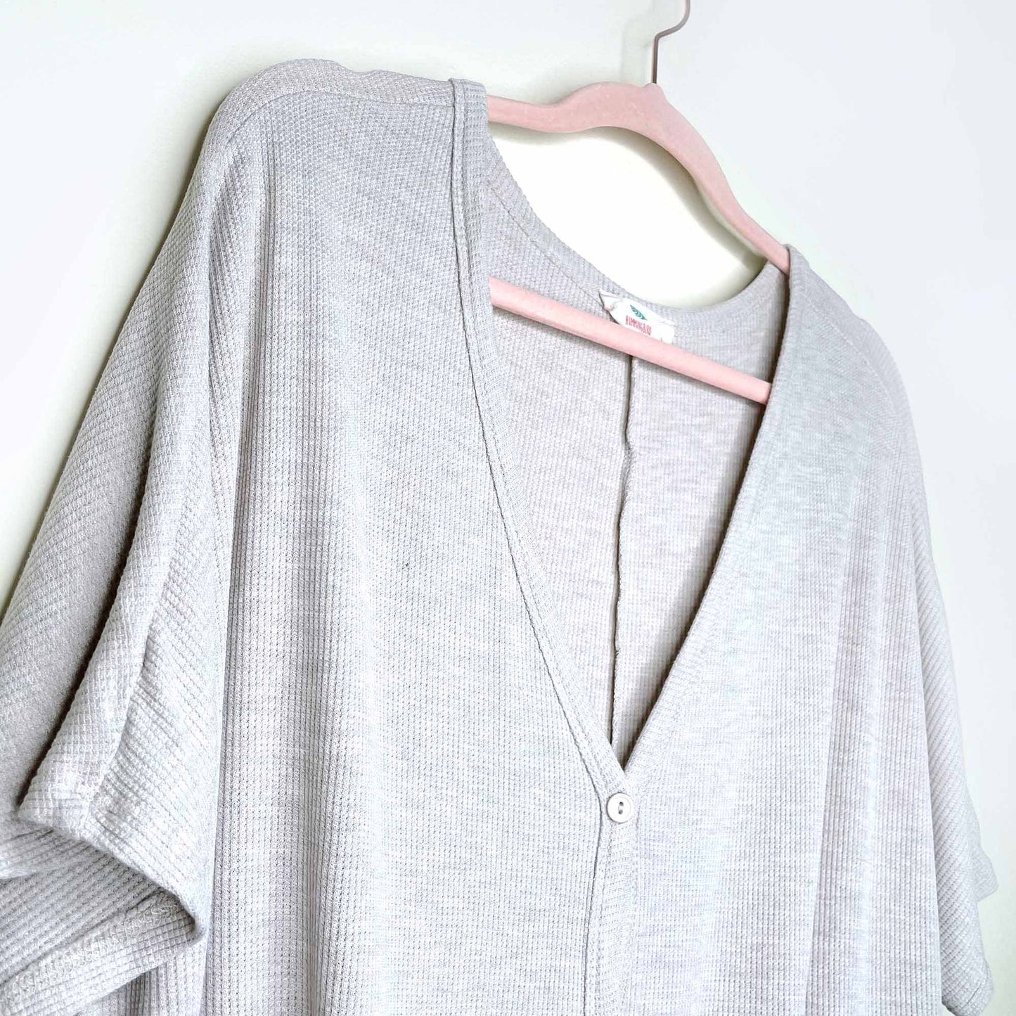 hummingbird waffle tie front top - size large