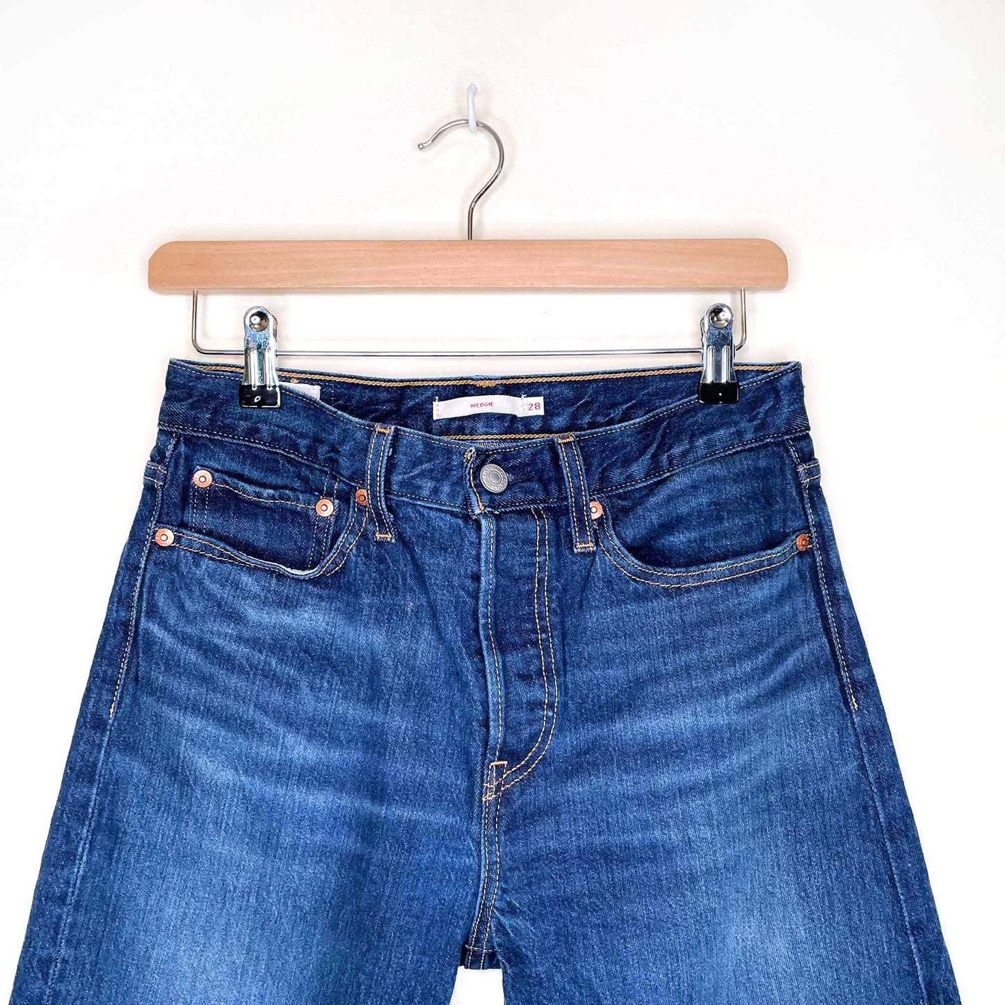 levi's high rise wedgie fit straight ankle jeans - size 28