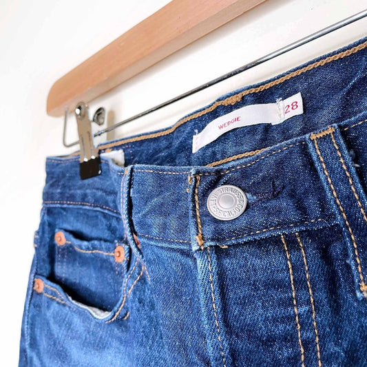 levi's high rise wedgie fit straight ankle jeans - size 28