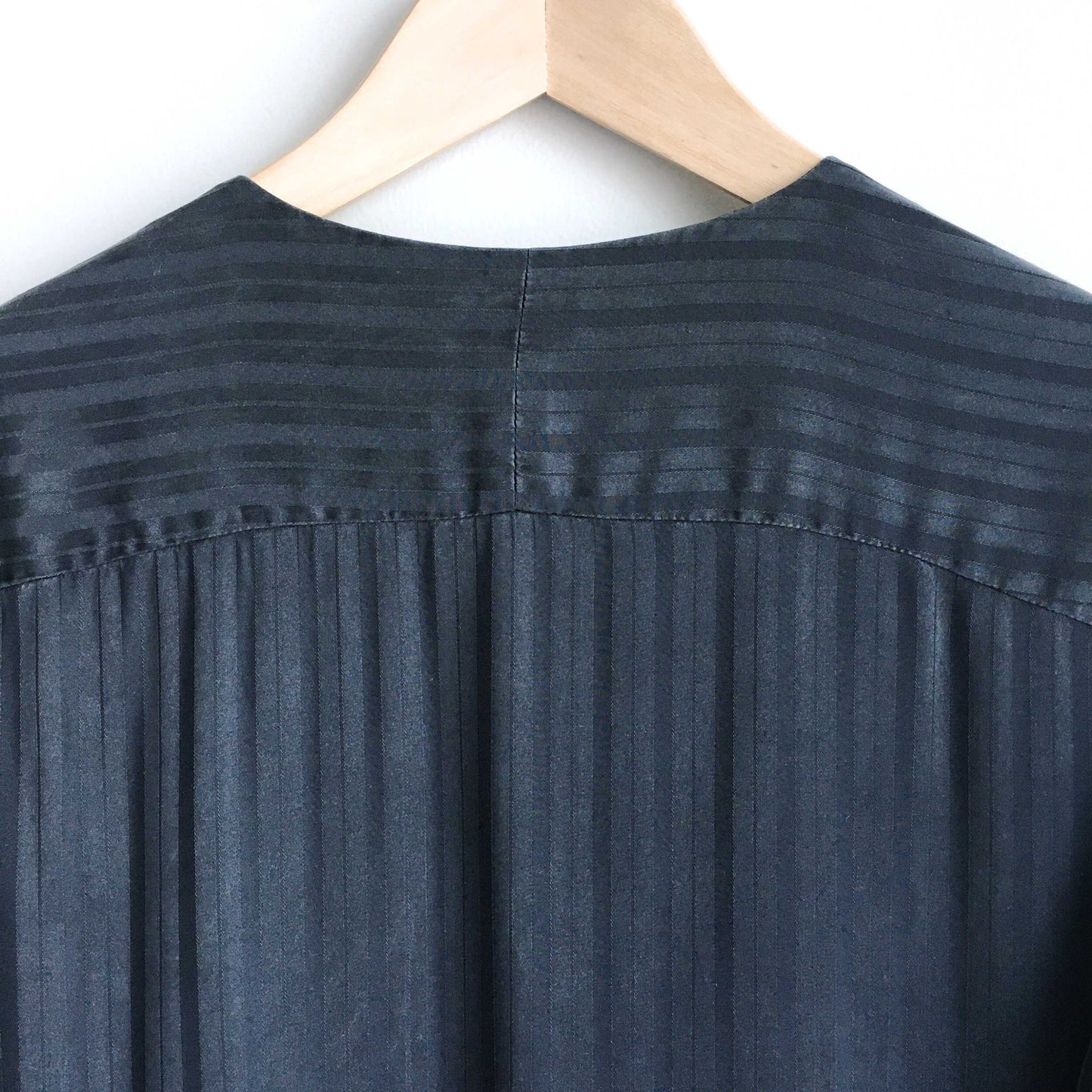 wilfred zelie satin-silk button down shirt - size xxs