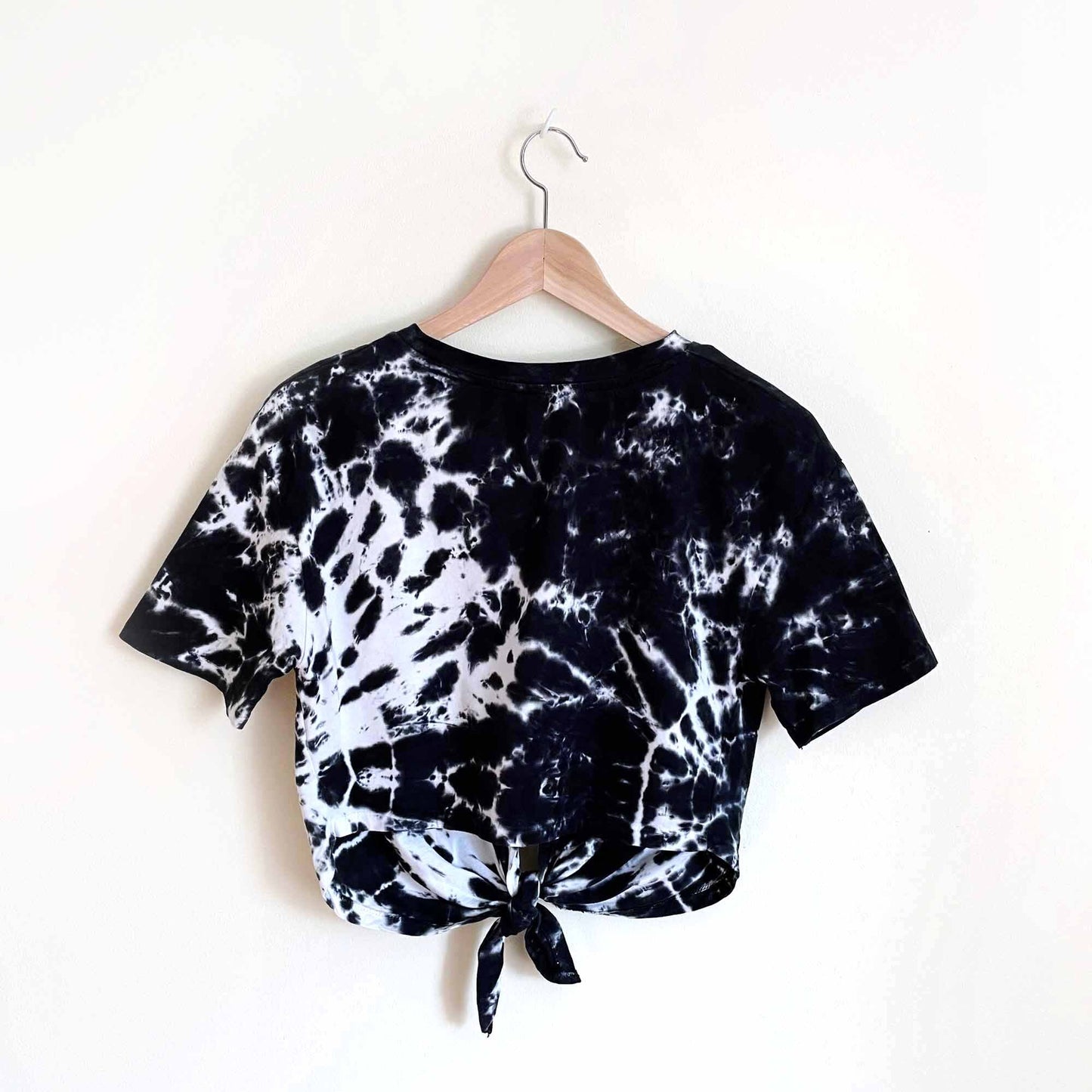 zara tie-dye cropped tie front tee - size small