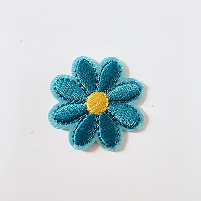 embroidered daisy iron - on patch - good market thrift store