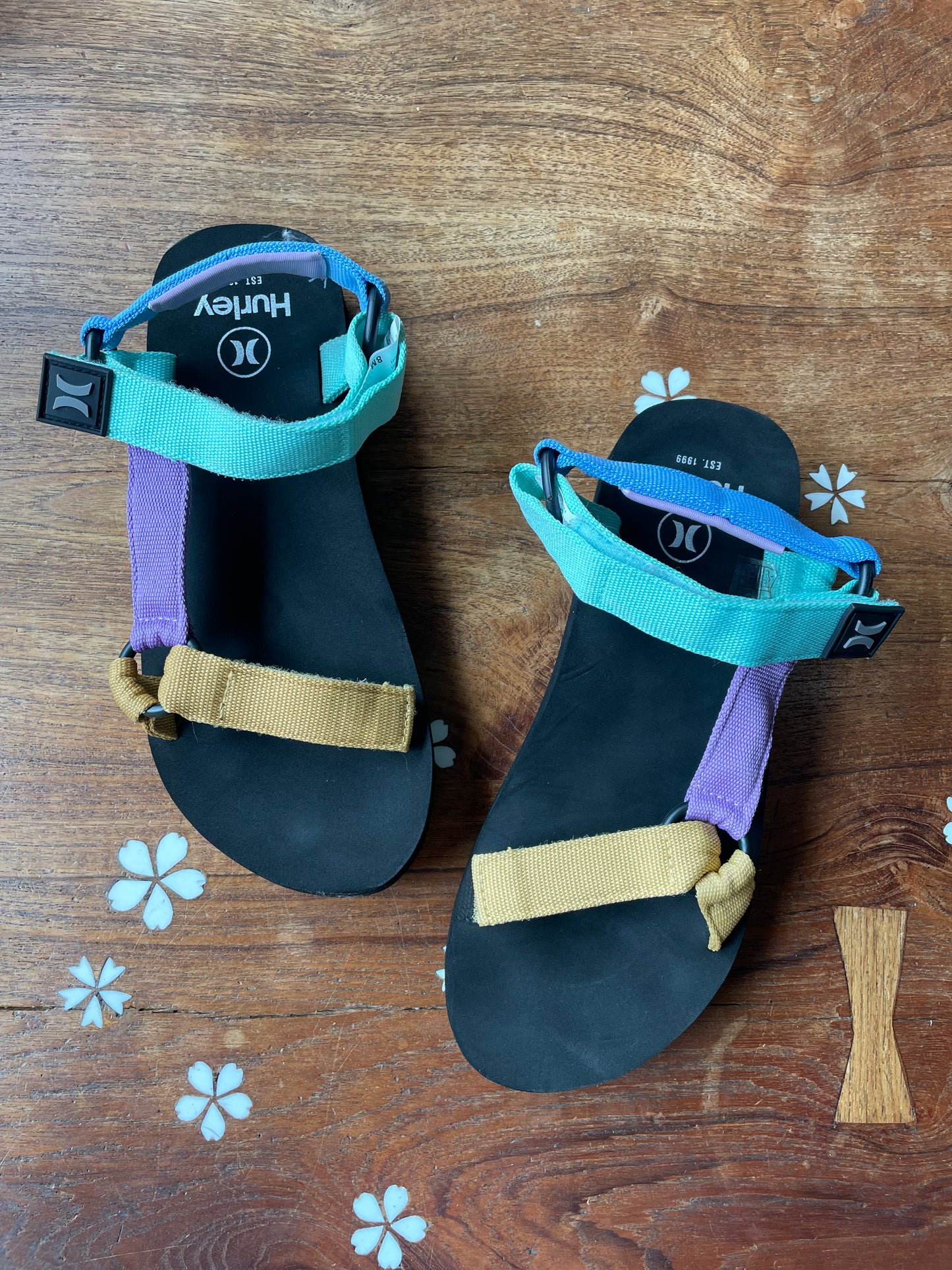 hurley waterproof velcro sandals