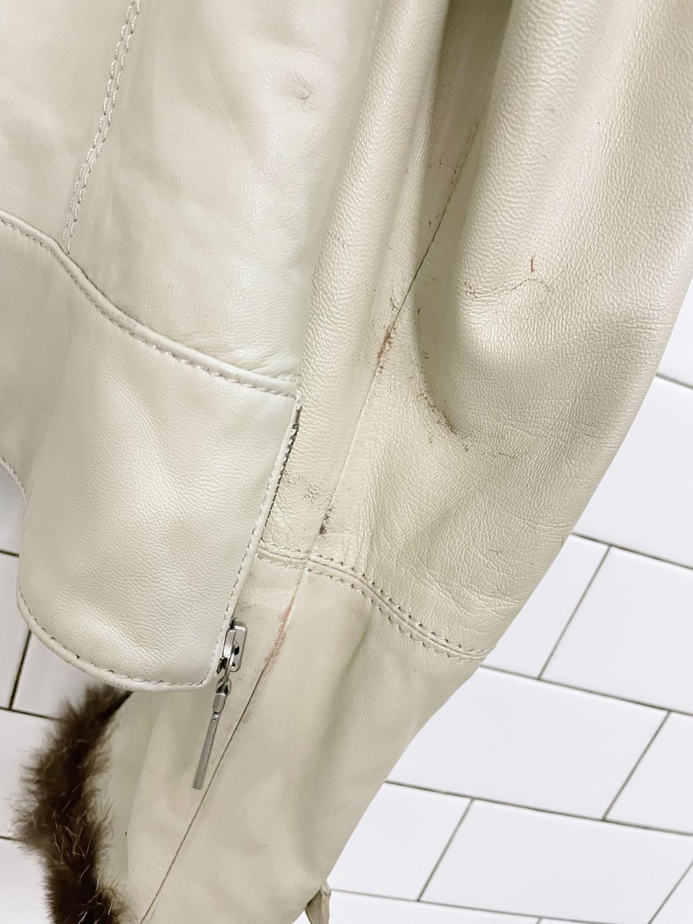 vintage 00s danier rabbit cuff leather jacket