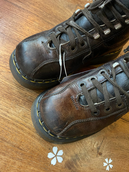 vintage 90s doc martens leather hiker boots