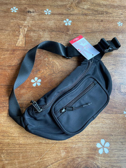 aritzia main character belt bag