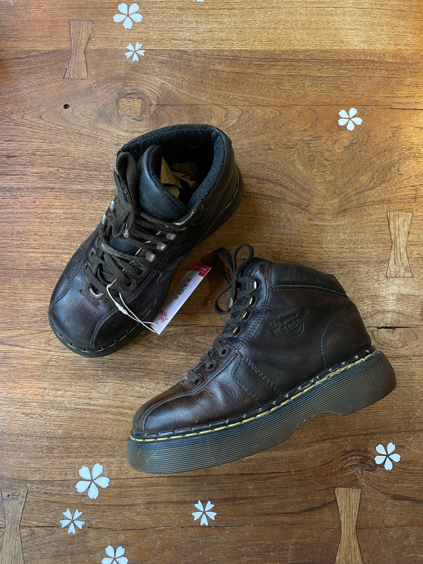 vintage 90s doc martens leather hiker boots