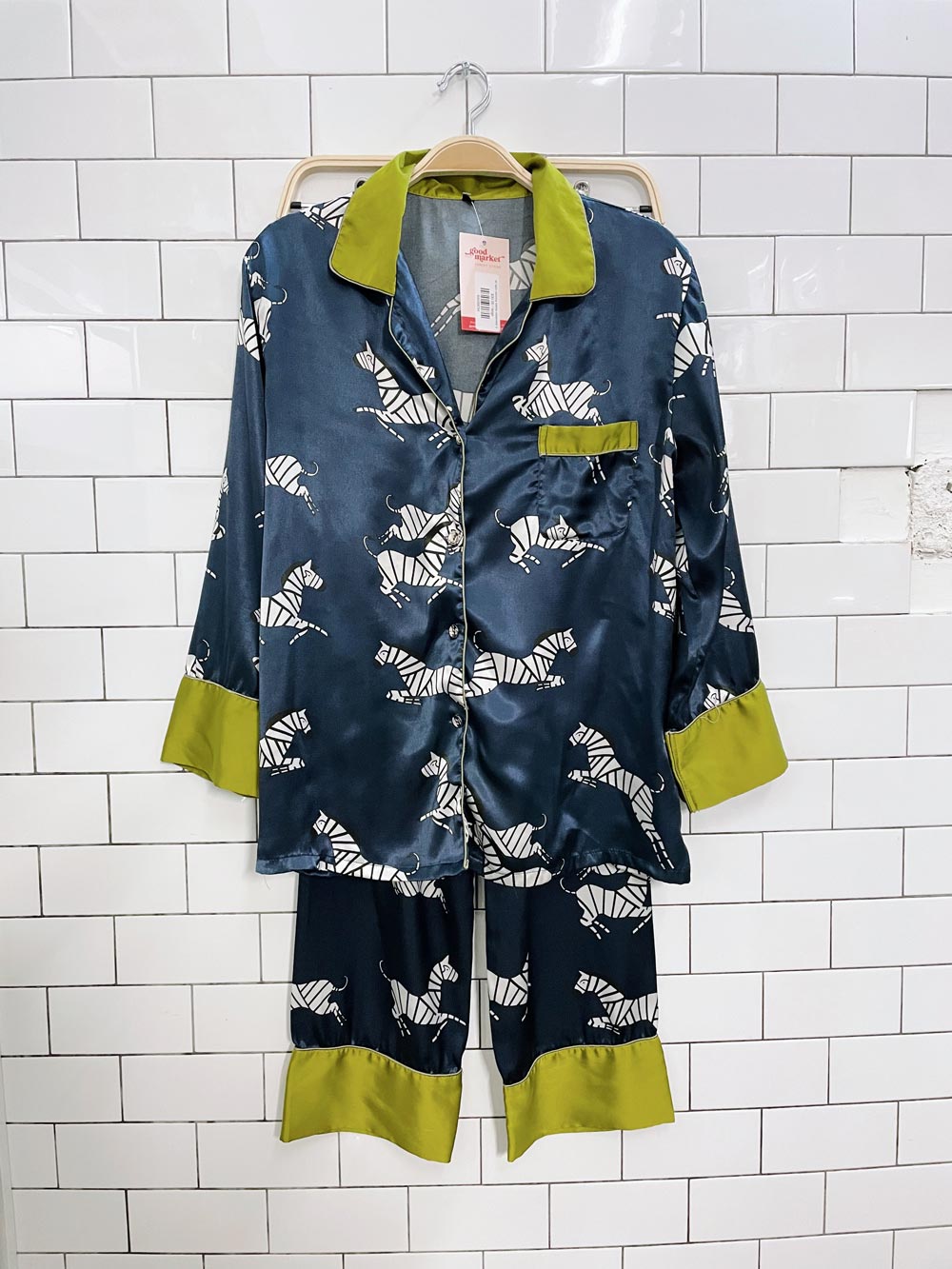 x2 satin dancing zebras sleepwear set