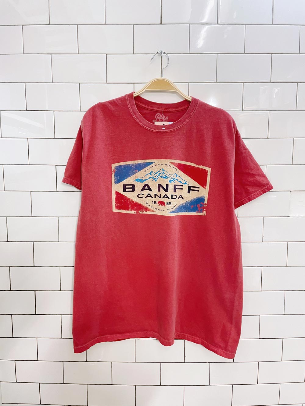 blue 84 banff graphic tee