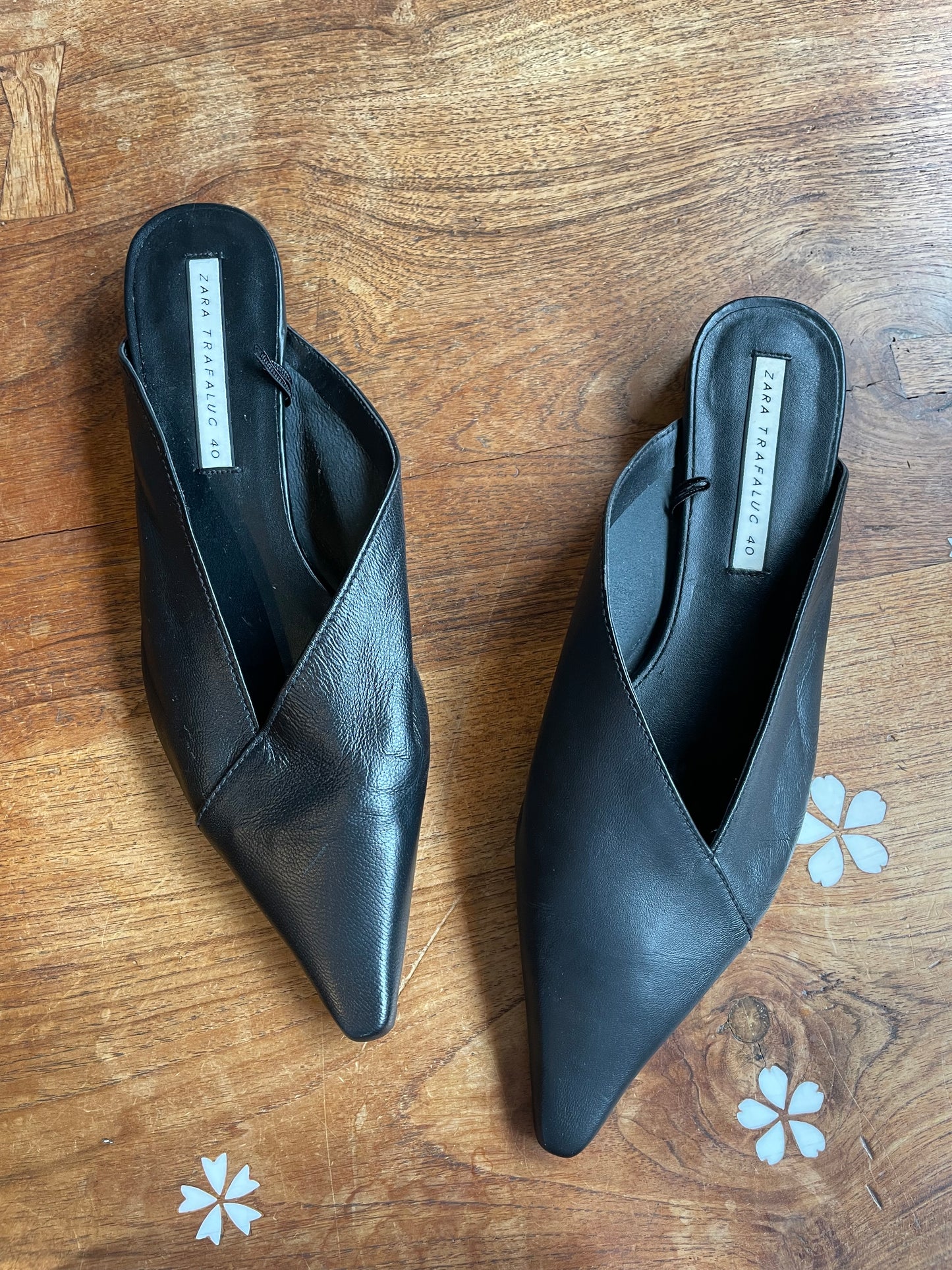zara pointed toe leather low heel mule