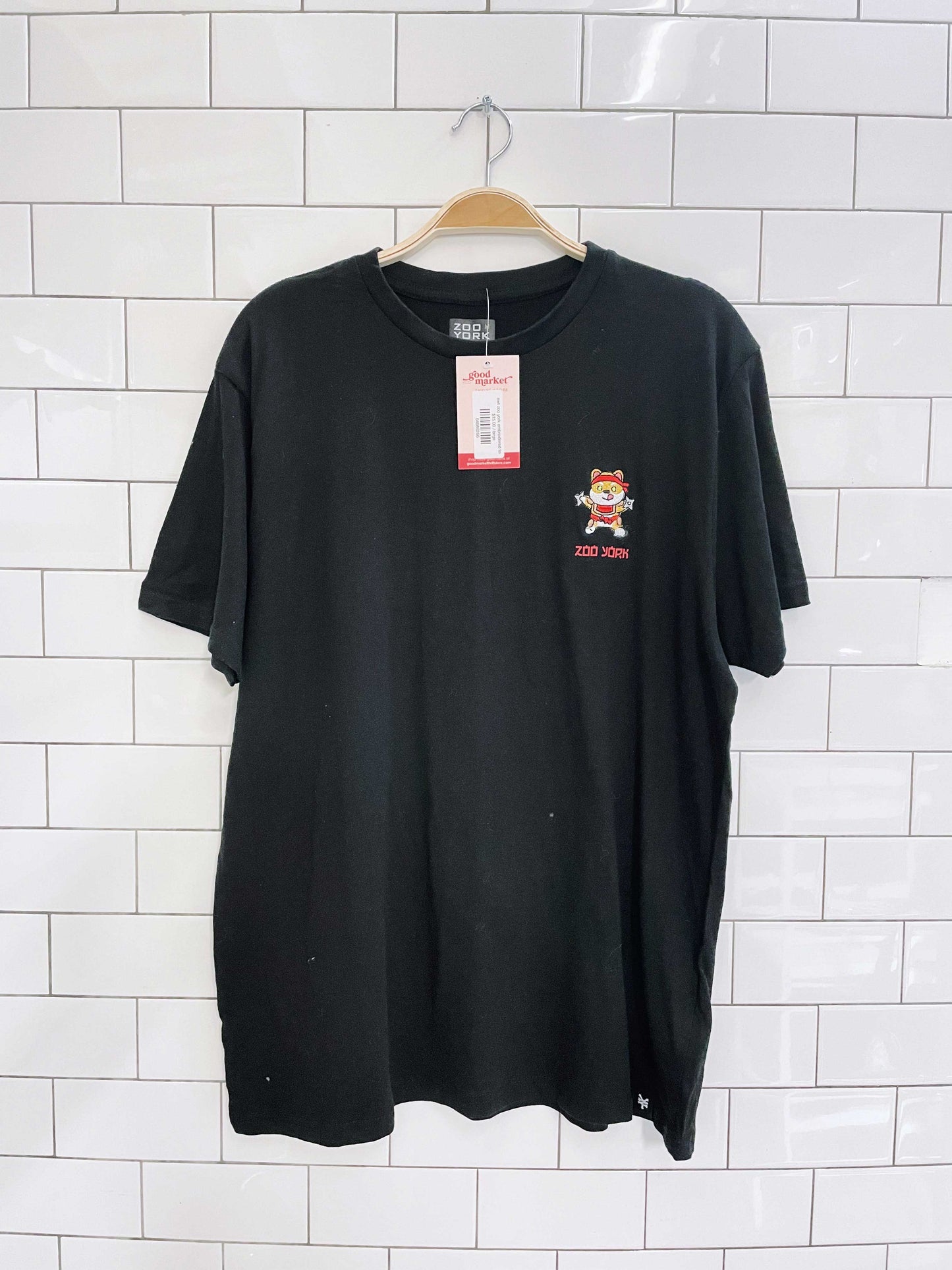 nwt zoo york embroidered tee