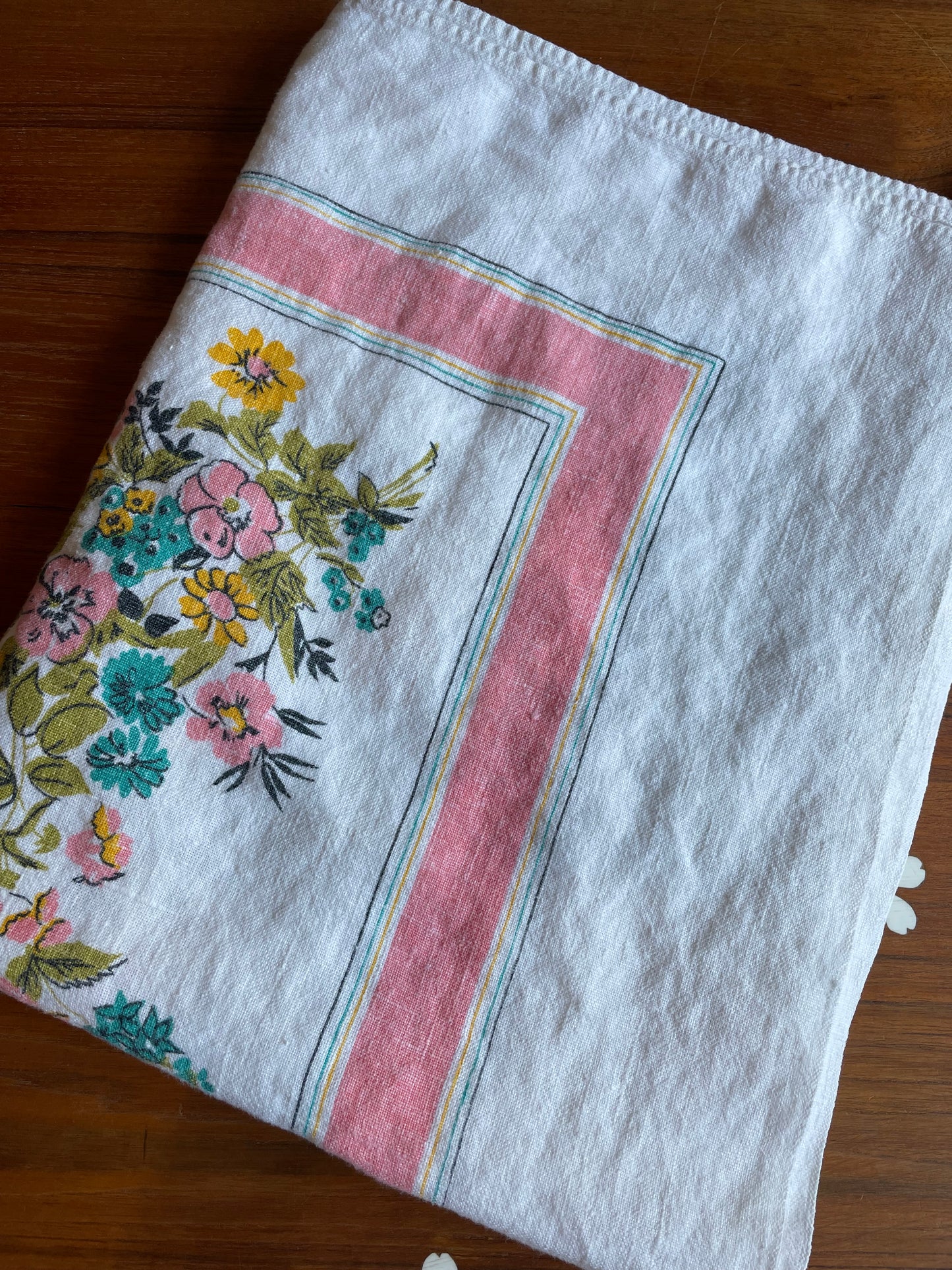 vintage floral linen table cloth / park blanket