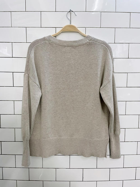tahari v-neck oatmeal knit sweater