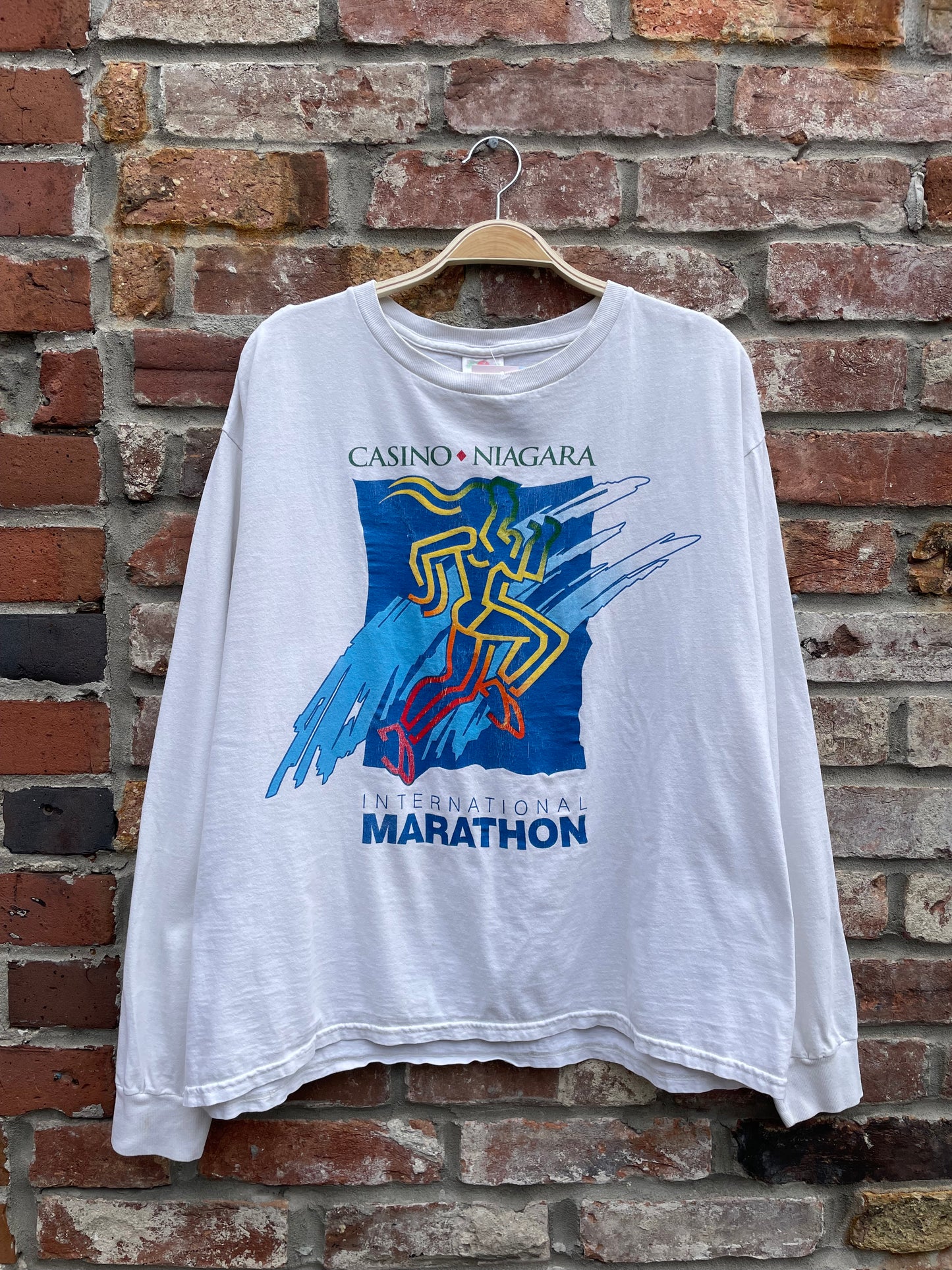 vintage 90s casino niagara marathon tee