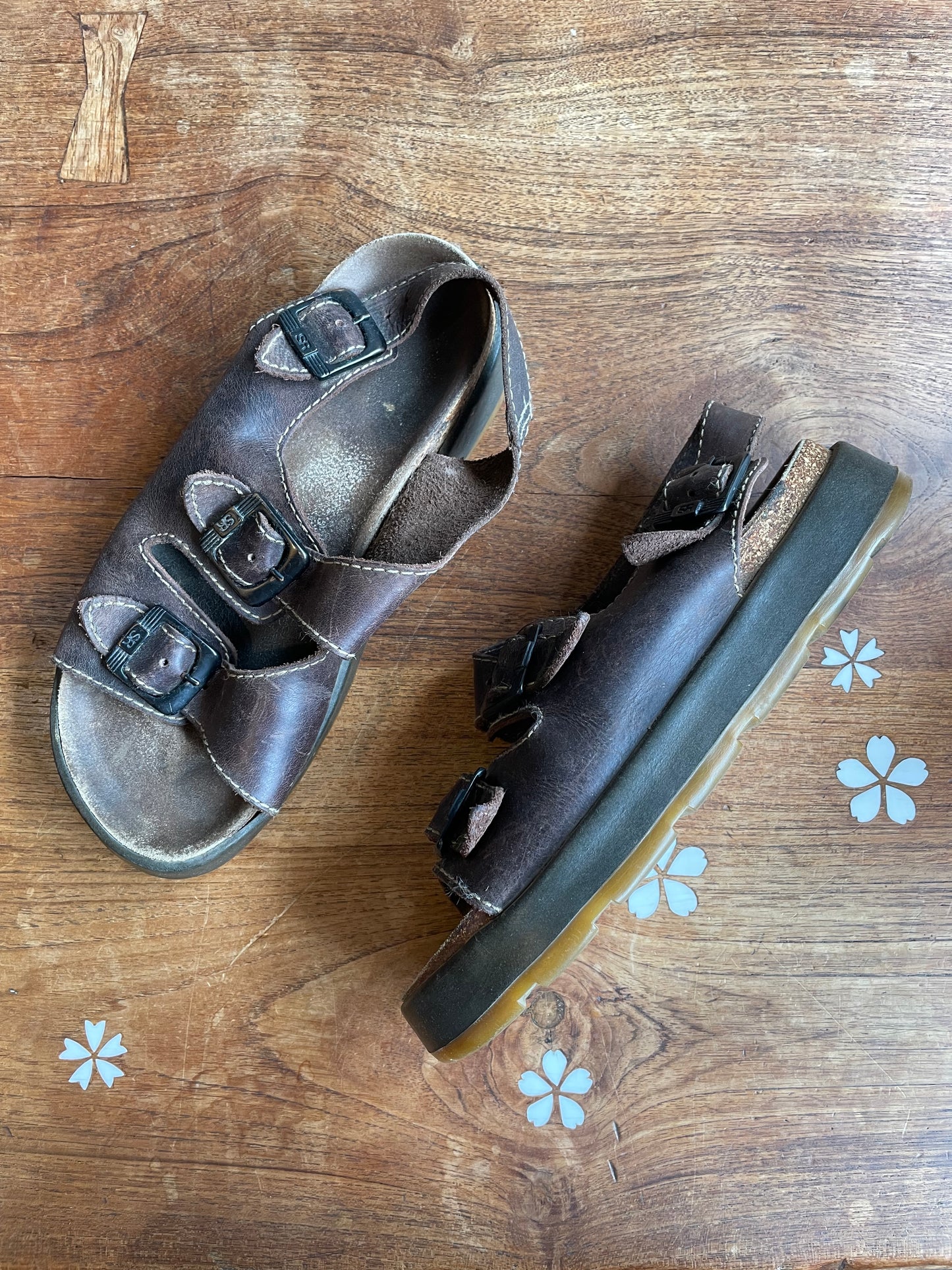 vintage 90s grunge skechers roadies platform sandals