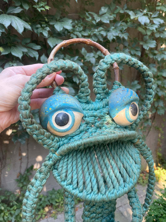 vintage 70s macrame frog towel hanger