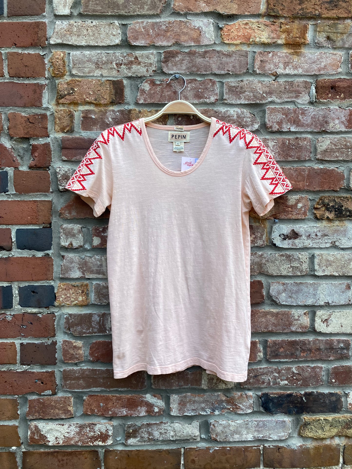 antho pepin embroidered shoulder tee