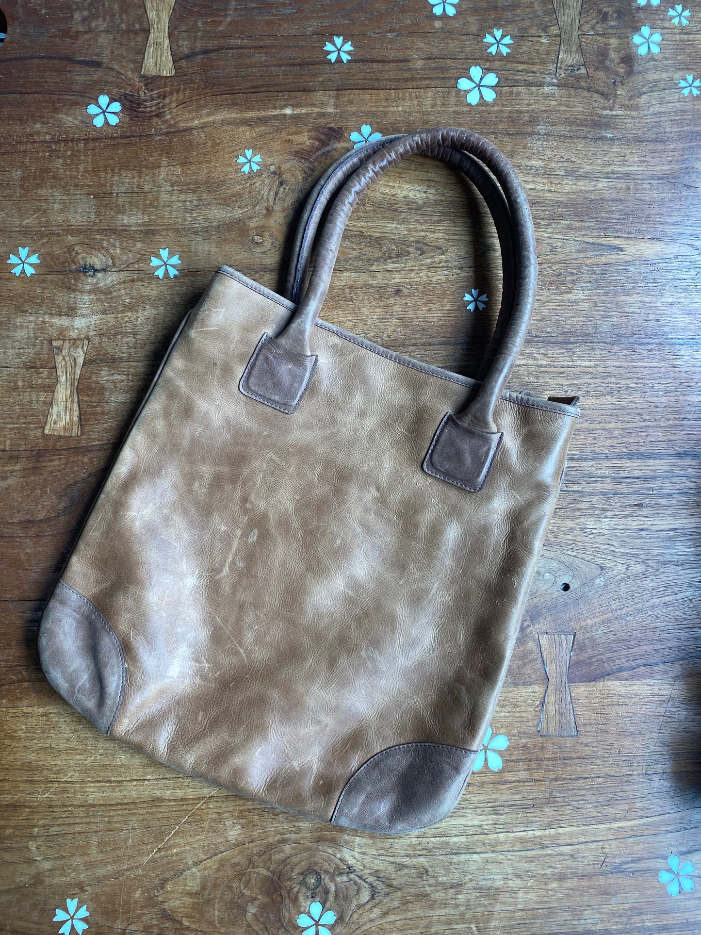mu columbia leather tote bag
