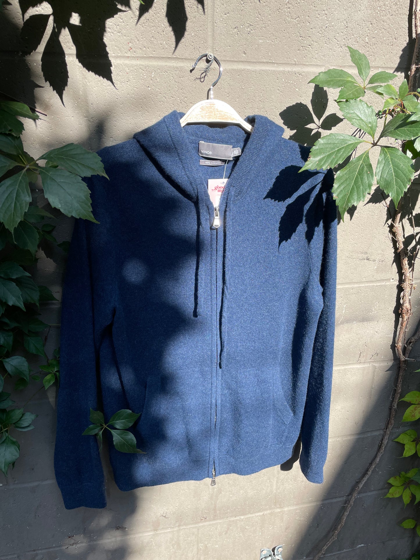 vince 100% cashmere zip hoodie