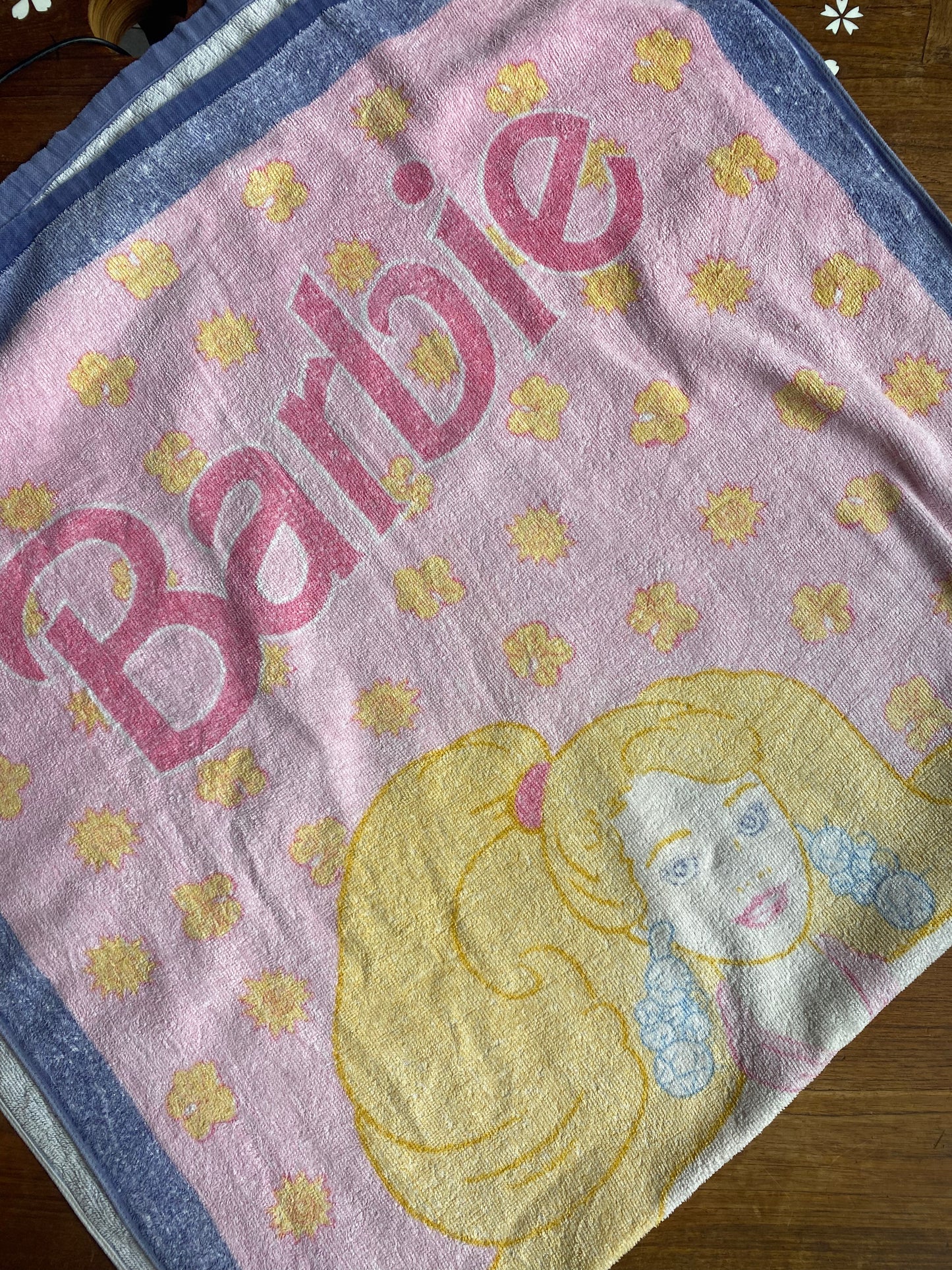 vintage 90s dophes barbie beach towel