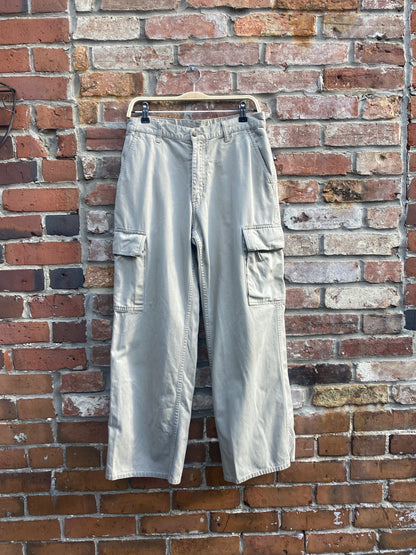 vintage 00s levi's baggy cargo pants