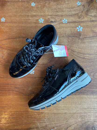 mobils patent leather gwenn sneakers