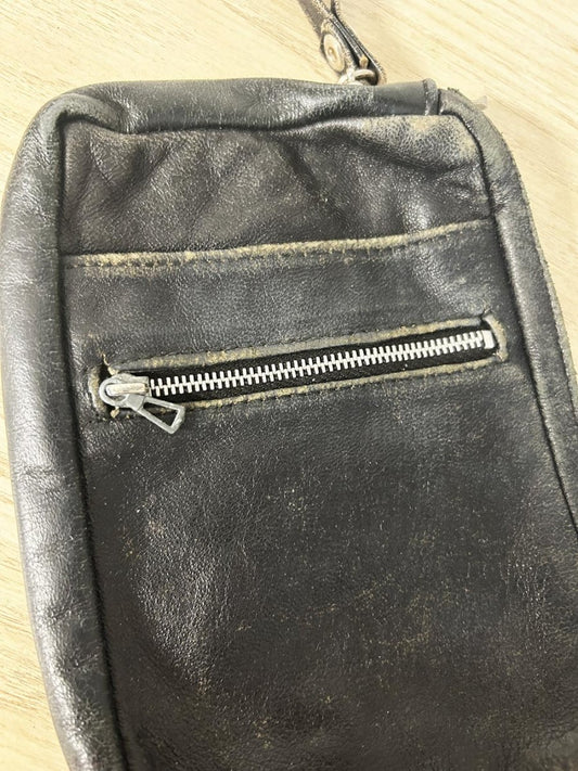 vintage multi - pocket leather wristlet - good market thrift store