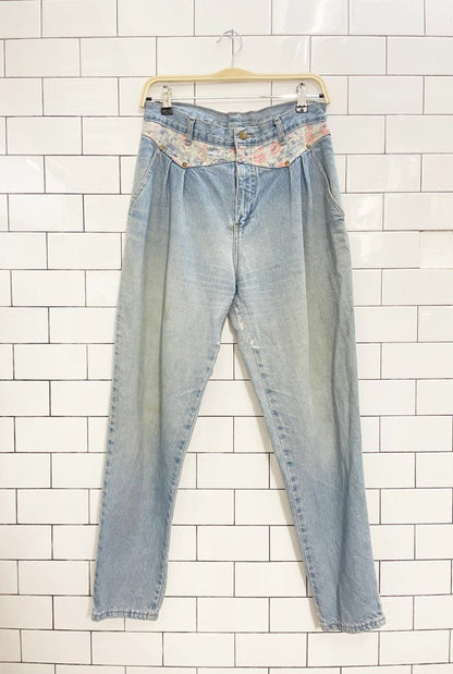 vintage 90s bluenotes floral waist tapered jeans - good market thrift store