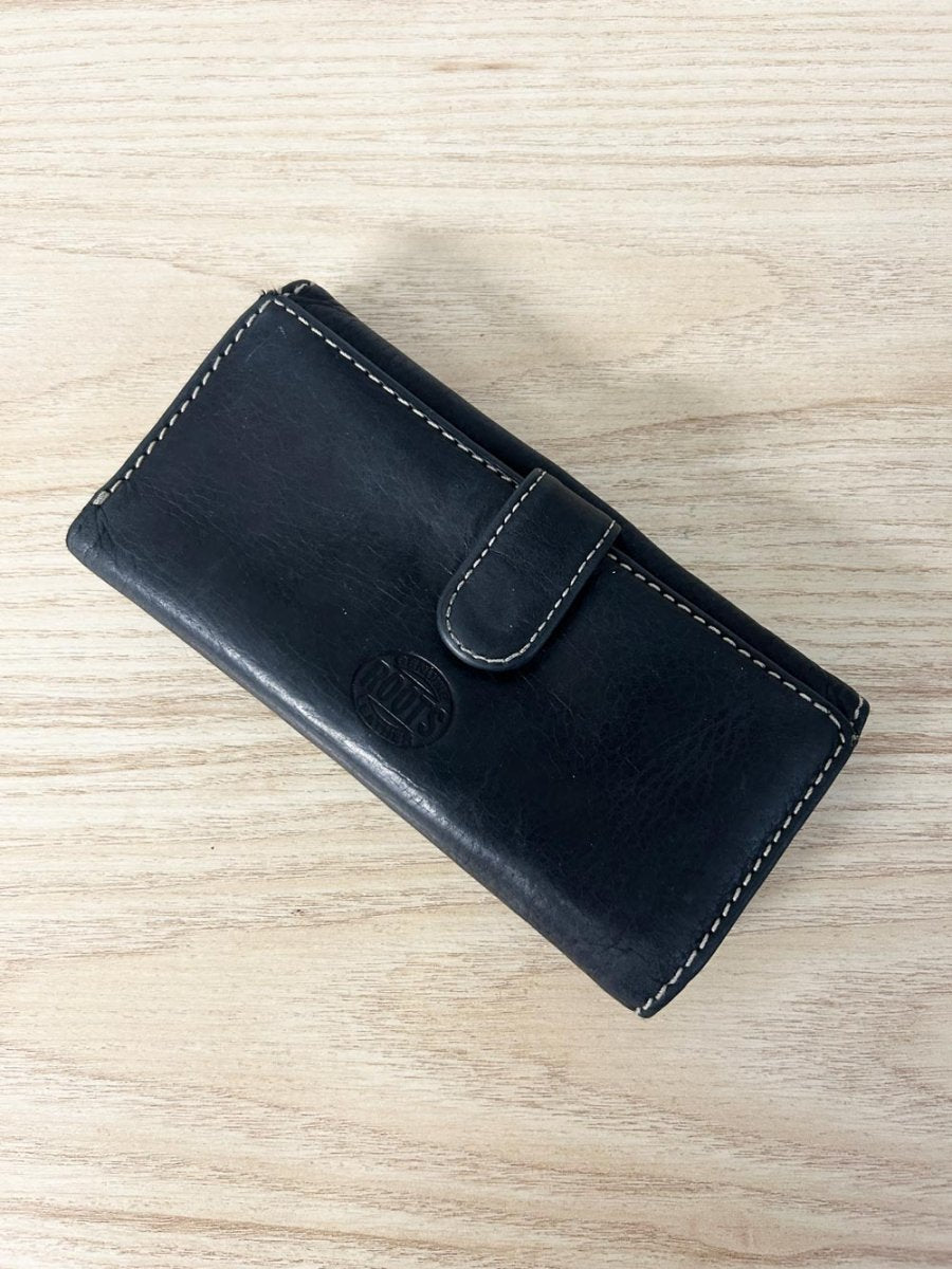 vintage 00s roots leather wallet - good market thrift store