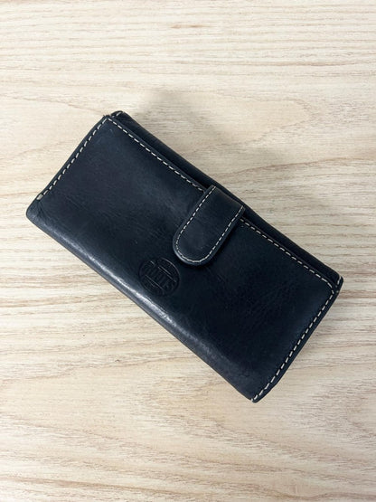vintage 00s roots leather wallet - good market thrift store