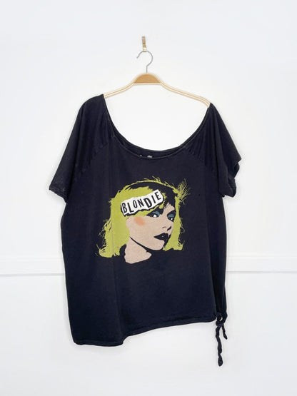 goodie two sleeves blondie off one shoulder tee | 2021 - good market thrift store