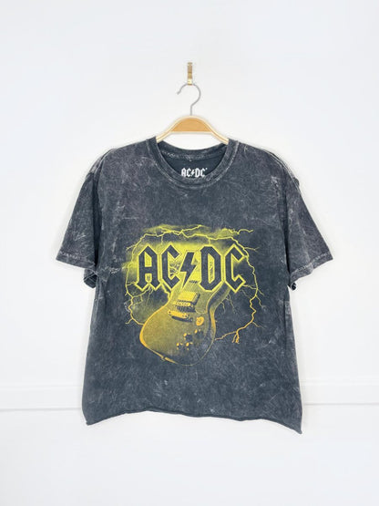 acdc x perryscope thunder guitar graphic tee | 2020 philcos - good market thrift store