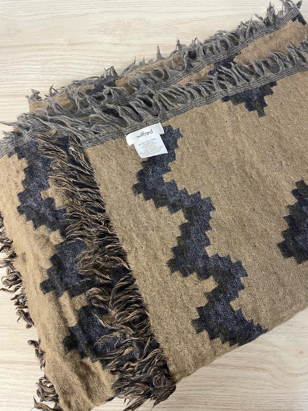 wilfred 100% wool blanket scarf