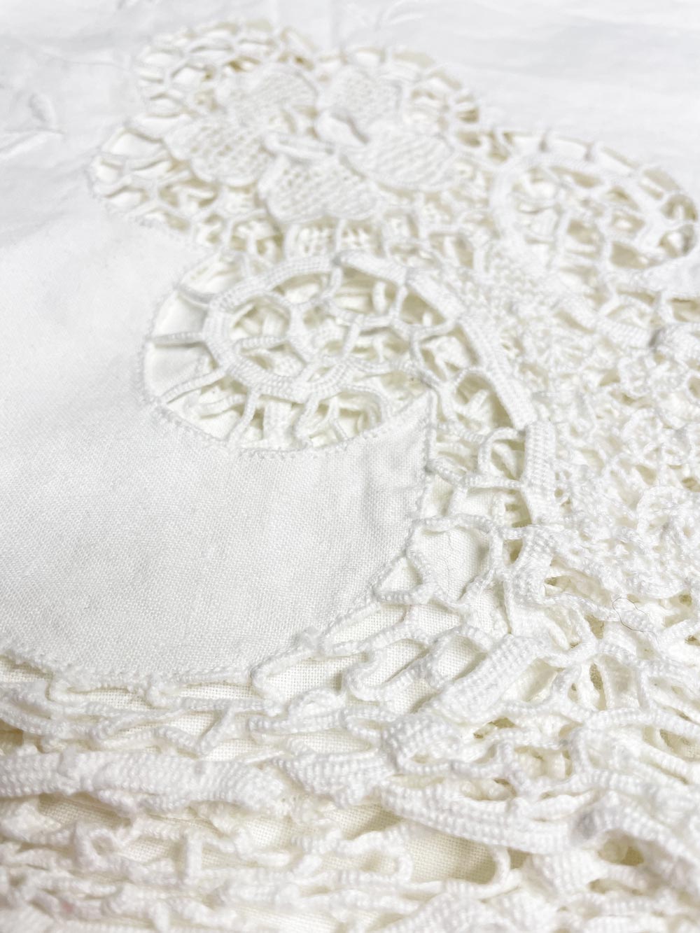 vintage crochet lace trim xl table cloth