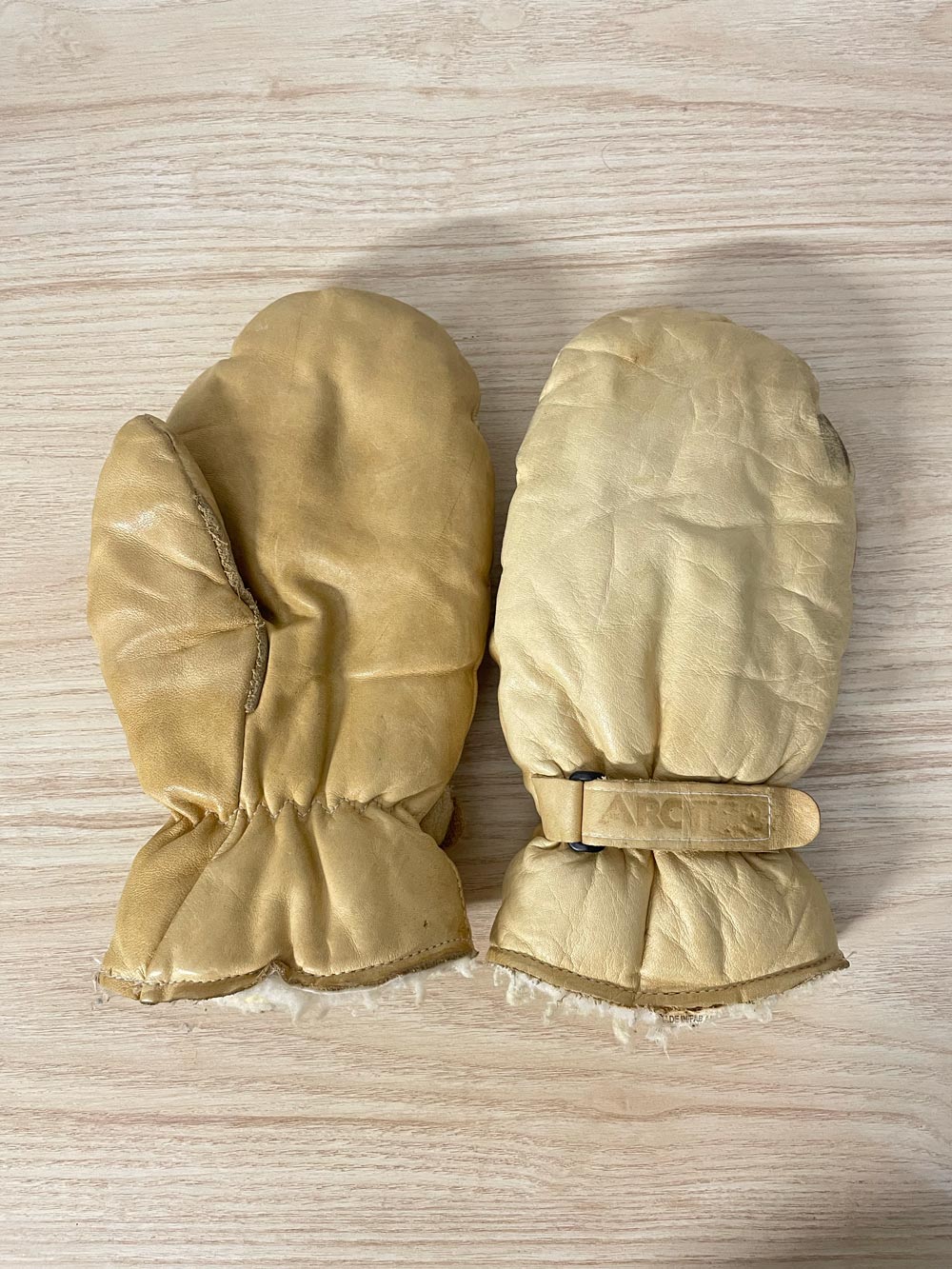 vintage arctic 3 sherpa deerskin mitts